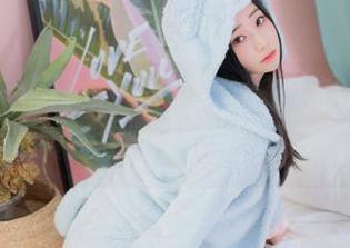 想跟Bambi(밤비)一同遨游？快来下载碧蓝航线免费图包，海风、图包两不误！