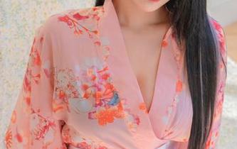看Bomi(普美)如何把BLUECAKE的甜蜜和纯爱写进她的写真集，原图更是精彩