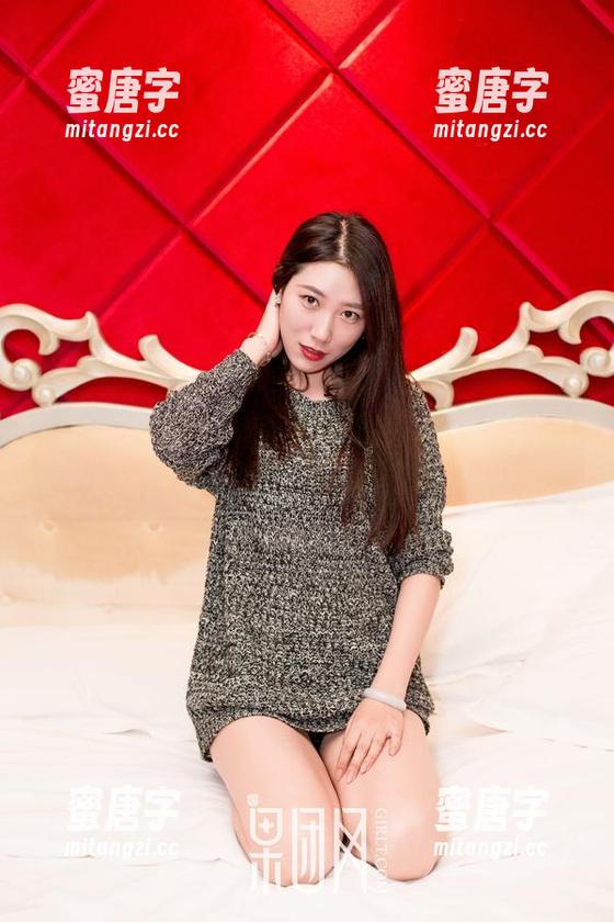 GIRLT果团网-王语纯 GIRLT果团网 - 谁能想到王语纯的镂空作品,高清照片成了最佳配角?