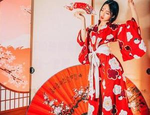 GIRLT果团网 – 龚玥菲的瑜伽套图，我在想，这身材可真是练出来了，下载一套吧，顺便给我点动力。