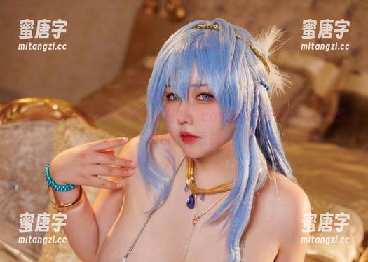 KANEKO咔喵 应该让KANEKO咔喵多穿红裙:cos里那种若即若离的气息,原图不忍直视。