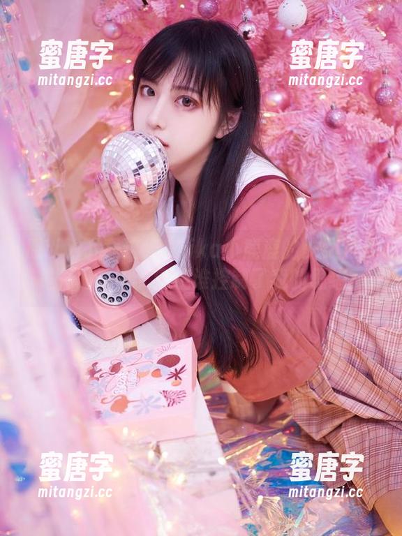 Shika小鹿鹿 原以为下载这组Shika小鹿鹿的少女照片是件简单事,到底谁控制了我的思绪?