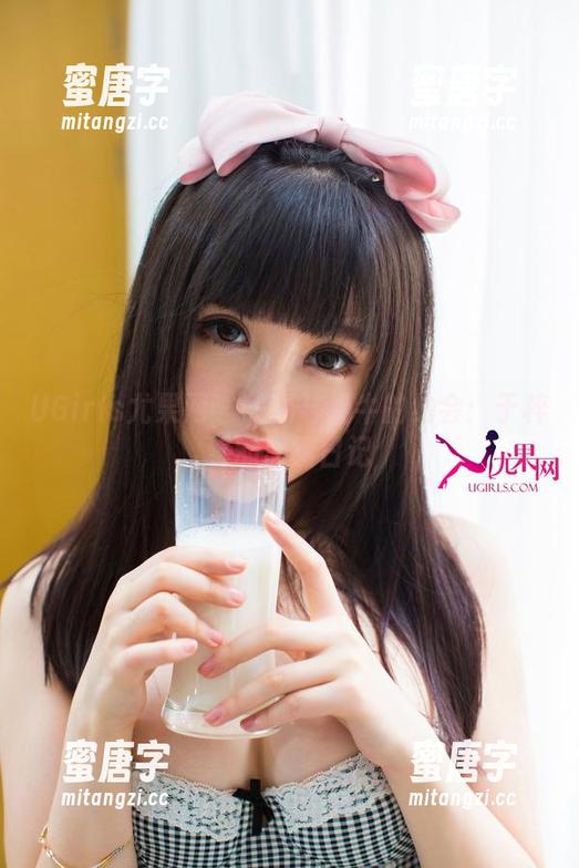 UGirls尤果网-于梓馨 UGirls尤果网 - 一场与奶牛的约会:于梓馨的原图日记