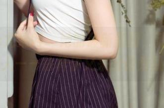 UGirls尤果网 – 她的最新美图，清纯得惊为天人——徐梓伊又来给你秀肌肉？