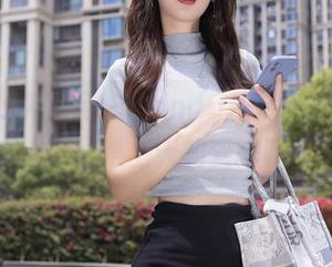 Xiuren秀人网 – Candy糖糖黑丝图集：这袜子是上天的安排吗？