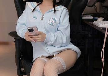 Xiuren秀人网 – 女孩系列里的小嘉敏，亲爱的，快来下载我的全套吧！