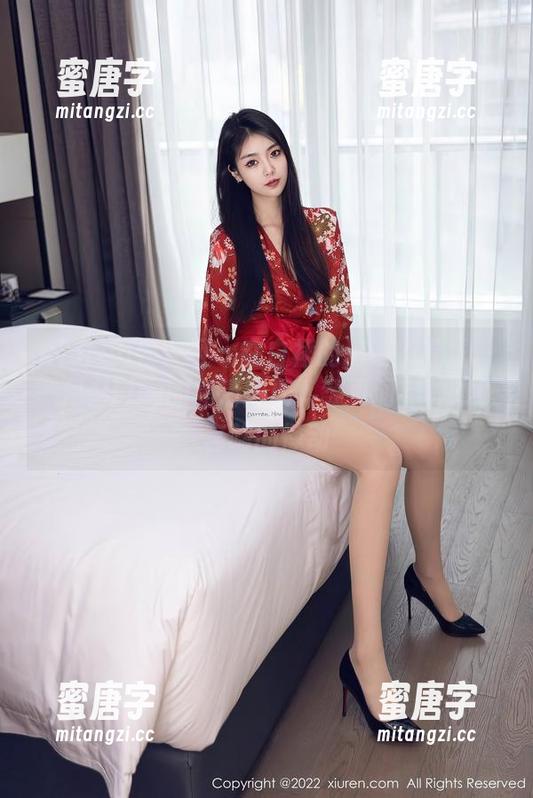 Xiuren秀人网-月夕Lily Xiuren秀人网 - 在白裙的流动中寻觅——月夕Lily的高清图册,翻页间有种难以言喻的悸动