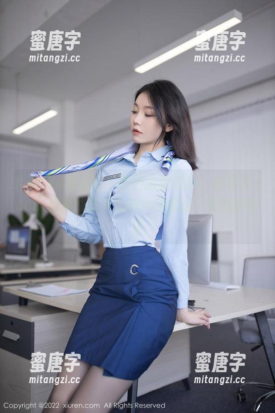 Xiuren秀人网-林文文yooki Xiuren秀人网 - 抛开水面浮华,林文文yooki泳池原图里的真实和诙谐,资源请拿走