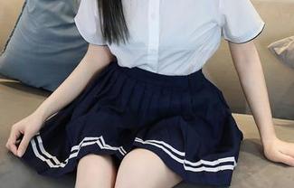 Xiuren秀人网 – 不得不看：王俪丁的黑丝原图，臀部的线条真让人意外。