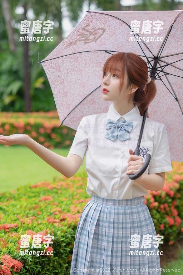 Xiuren秀人网-王馨瑶Yanni Xiuren秀人网 - 看到王馨瑶Yanni的白裙,原图资源根本不够用!