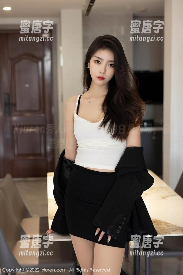 Xiuren秀人网-白兔西希 Xiuren秀人网 - 私拍里的白兔西希,总是能让高跟鞋独立出彩