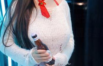 Xiuren秀人网 – 好吧，糯美子MINIbabe在婚纱里的每个角度都是图库里绝无仅有的风景。