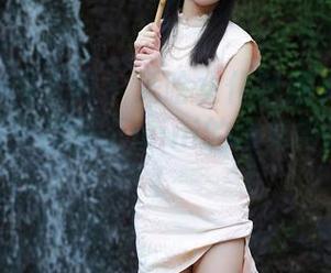 Xiuren秀人网 – 凭啥女仆制服只能出现在动漫里？糯美子mini的图集告诉你现实！