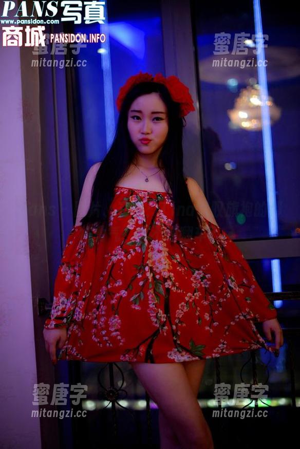 pans-Tina pans - 图片、写真:Tina驾驭旗袍的那种勇气,真不怕翻车?