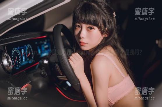 usejan蓝蓝 usejan蓝蓝的黑兔图册:我就问,你能看出哪个是我吗?