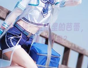 yui金鱼的选择：壁纸里的芭蕾，为谁绽放的夏日气息？