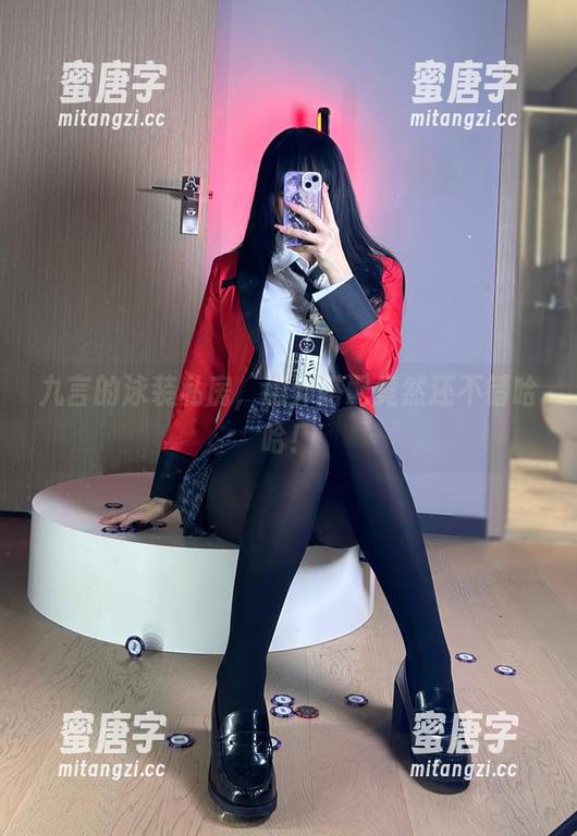 九言 九言的泳装私房,意外搭配竟然还不错哈哈!