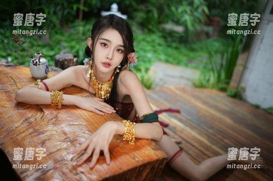 余多多Dudu 当余多多Dudu穿上短裙,没幼稚的圣光,只有原汁原味的美图。