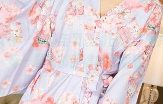 克拉女神 – 棉袜与珊珊的日子，图片中的每一厘米都显得格外柔软。