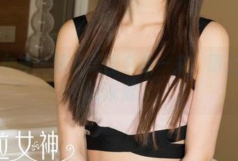 克拉女神 – 泳衣美图合集—来，跟上菲菲的泳潮！