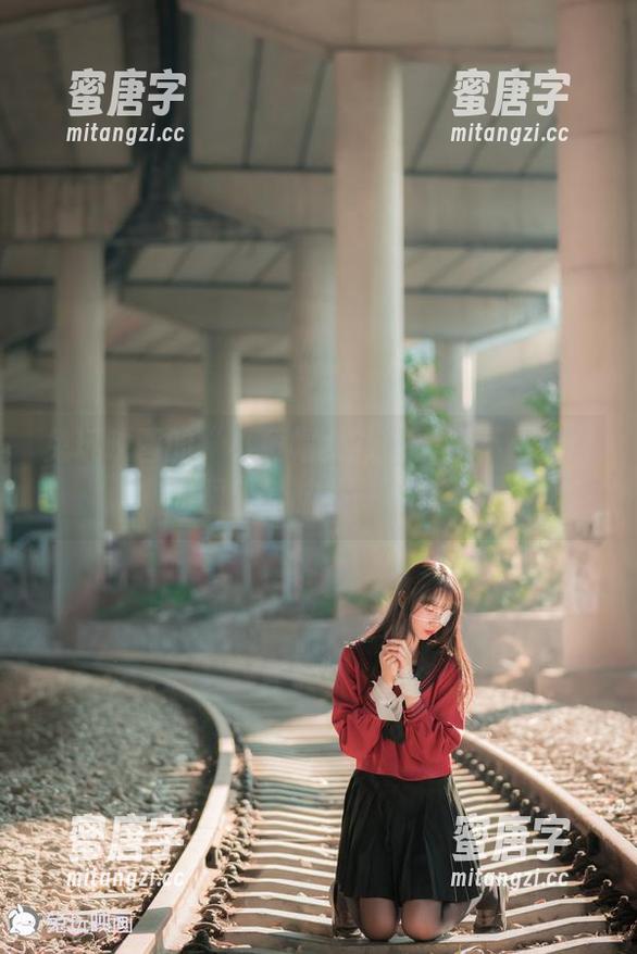 兔玩映画的“小黄帽女孩”：这不是普通的图包，脑补一下……