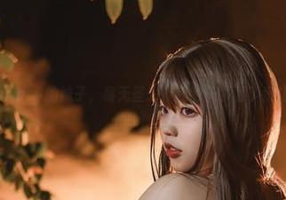 啊日日_Ganlory的妹子，毫无圣光，我的天，看了竟让我想歪了。