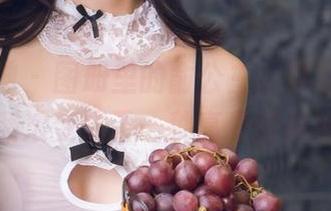 头条女神 – 图册里的俞公主，穿着体操服把翻滚变成了一种高贵的体现！