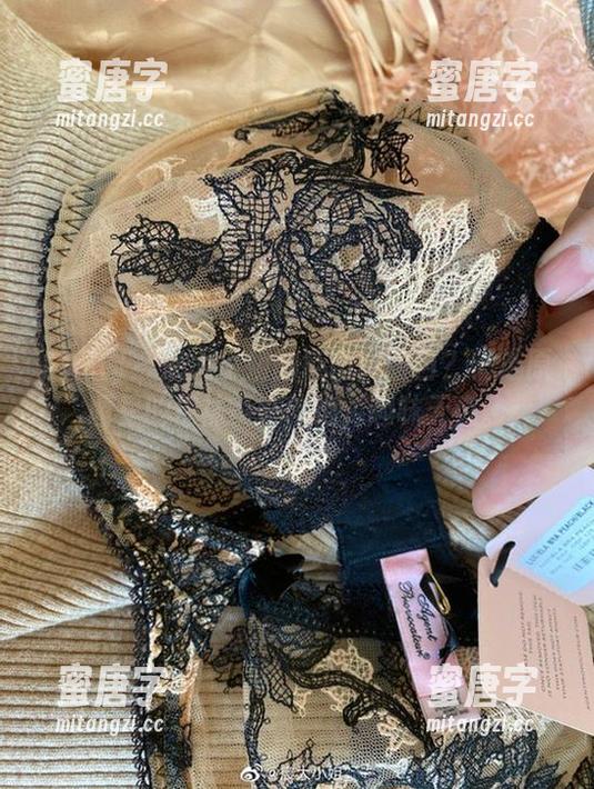 宸大小姐 微密圈 - 宸大小姐的庐山真面目?精选原图里的棉袜争奇斗艳,趣味无穷。