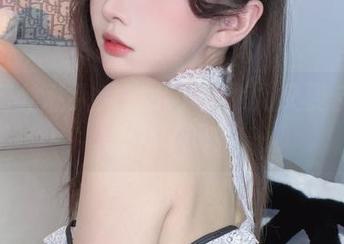 白色蕾丝私人秀—小小奶瓶儿又要反串小仙女了吗？