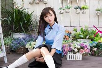 尤果网 – 定制眼镜又怎样？夏倪可ella的图集里有些许不同寻常的气息。