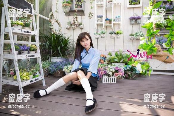 尤果网-夏倪可ella 尤果网 - 定制眼镜又怎样?夏倪可ella的图集里有些许不同寻常的气息。
