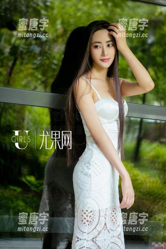 尤果网-陈雅漫 尤果网 - 裸足秀:陈雅漫的套图分享,像是在和想象玩捉迷藏。