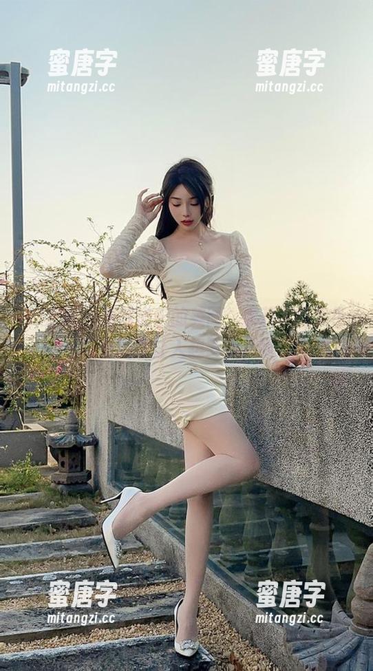 徐莉芝 微密圈 - 新鲜出炉的美图,徐莉芝的蓝色妖姬真让人想多看几眼