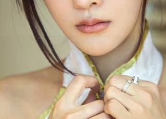 推女郎 – 谭冰来了！免费职业装图片让你上班也能不无聊。