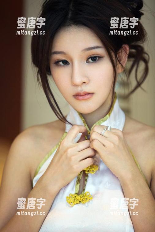 推女郎-谭冰 推女郎 - 谭冰来了!免费职业装图片让你上班也能不无聊。