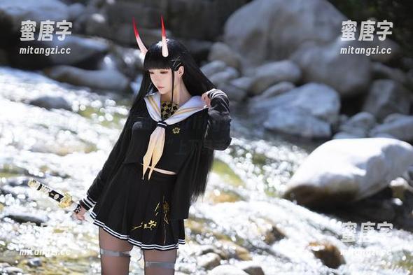 星之迟迟 在线帮忙!星之迟迟的《Darling》写真,阿达尔伯特总是那么“上下其手”!
