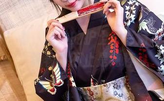 星颜社 – 看，清妙的护士：高清写真集里藏着的不止是纯粹