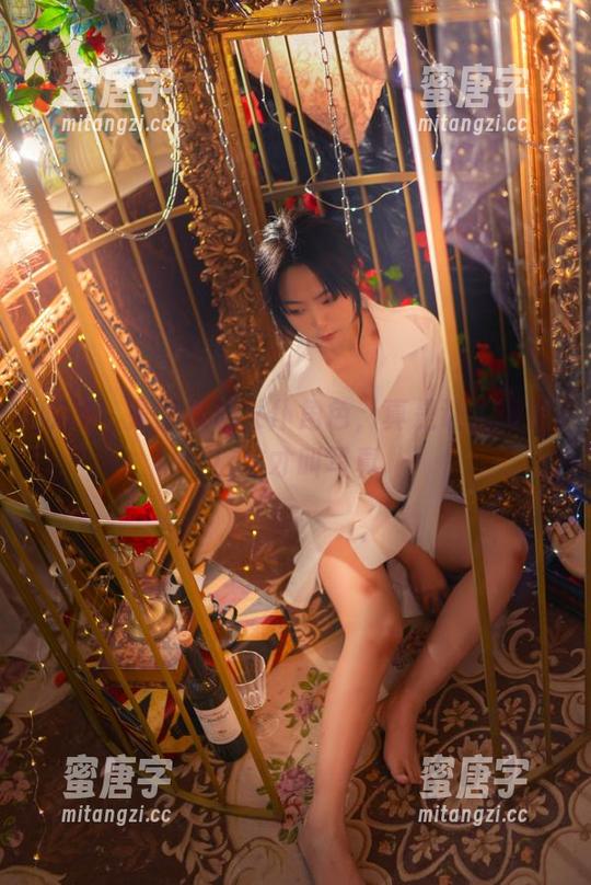 是青水 哎呀,是青水这女仆角色,真是让人捧腹!这才叫写真