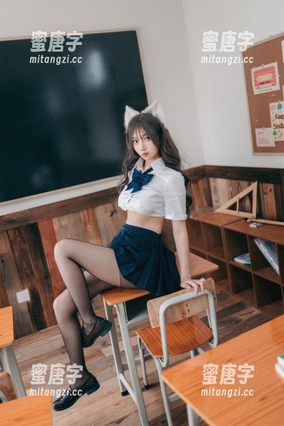 杏仁曲奇 专属杏仁曲奇的黑丝写真,谁说甜品只能用来吃?