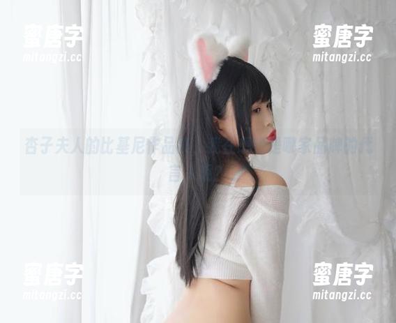 杏子夫人 杏子夫人的比基尼作品集,我在想她是哪家品牌的代言人呢?