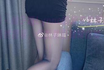 微密圈 – 林子喵Lynne的皮衣套图精选：皮衣虽然很紧，但我依旧放肆自如，哈哈！