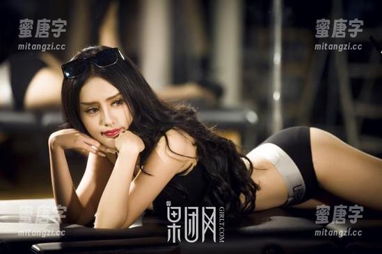 果团网-酸酱兔 果团网 - 酸酱兔办公室系列:图库里的小偷与小猫