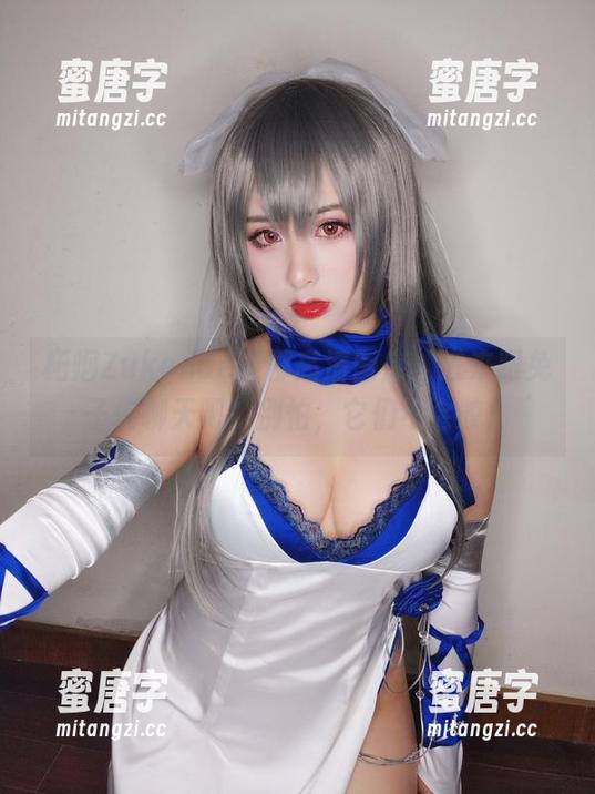 柘烟Zukende柴郡高清图库，进来跟兔子们聊天吧！别怕，它们不会咬！