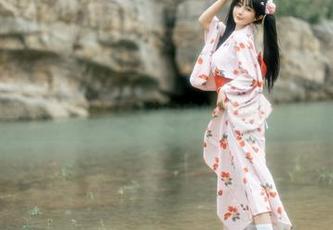 胶衣妹抖合集：桜井宁宁的另类时尚解读