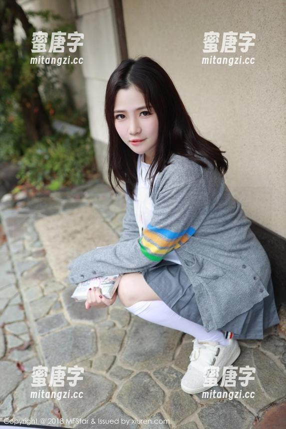 模范学院-Ellie艾栗栗 模范学院 - 免费的Ellie艾栗栗校园图集,角度好到我想给她打个高分!