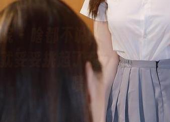 模范学院 – 啥都不说，艾莉Evelyn的裸足全集就妥妥挑起了我的好奇心，原图来喽！
