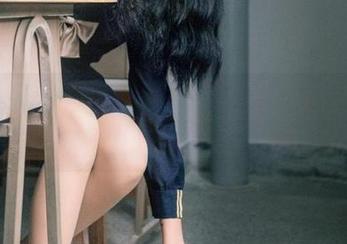 沧霁桔梗不只是一位博主，她的肉丝写真也想争锋！
