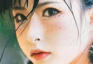 清水由乃的放学后Cos作品——书桌上的别样诱惑