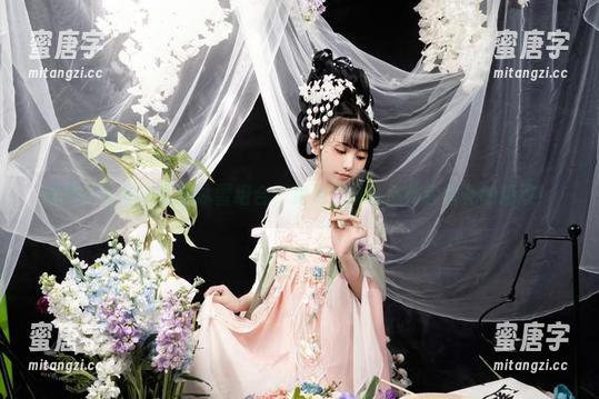 爆机少女喵小吉 爆机少女喵小吉的冰雪组合,免费图集让你体会雪花的精致!