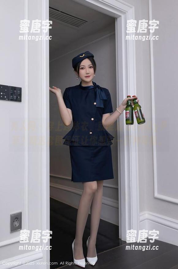 秀人网-Emily尹菲 秀人网 - 穿上连体衣,就能成为Emily尹菲?精选套图保证让你想到一百种可能。